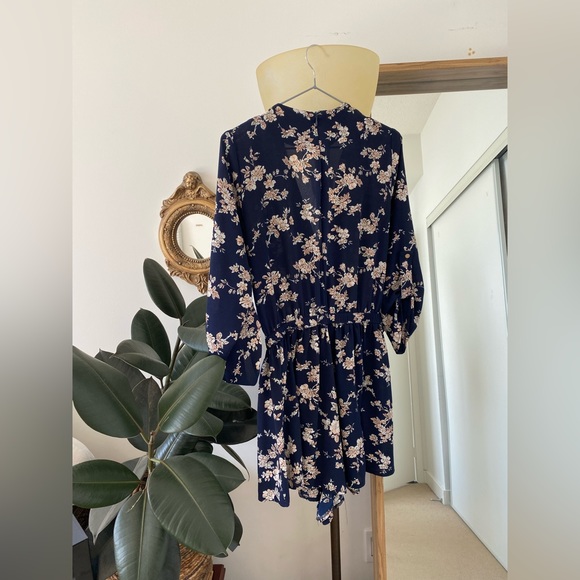 Small Ava Floral Navy Blue Romper - Picture 2 of 3
